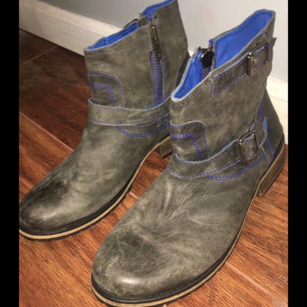 STEVE MADDEN BOOTIES